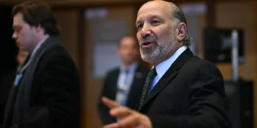 Lawmakers Demand Howard Lutnick Resign Over Epstein Connection Denial