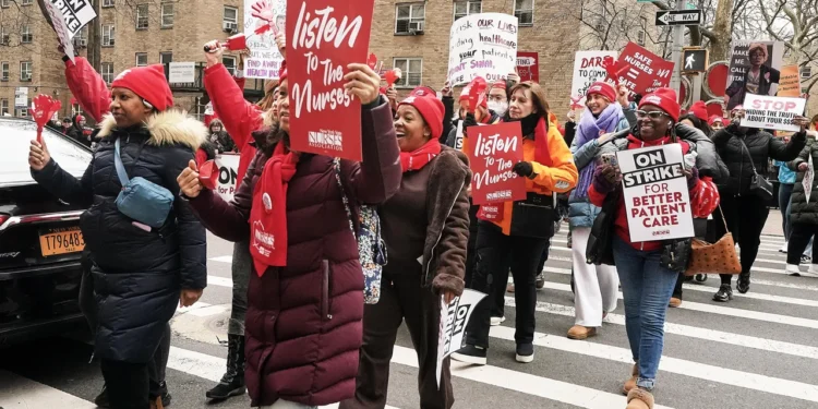 New York City Nurses Reach Tentative Deals to End Hospital Strike