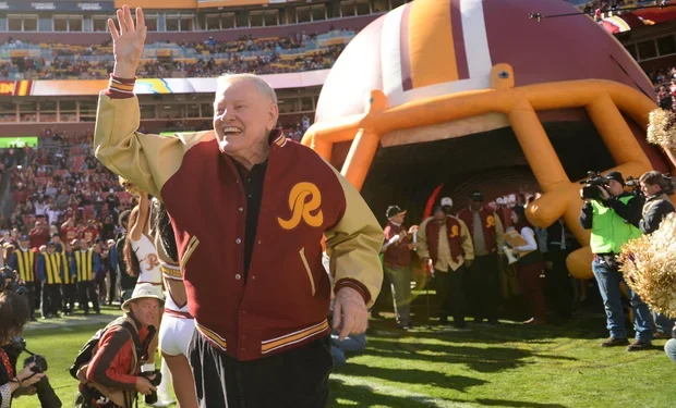 Hall of Fame Quarterback Sonny Jurgensen Dies at 91